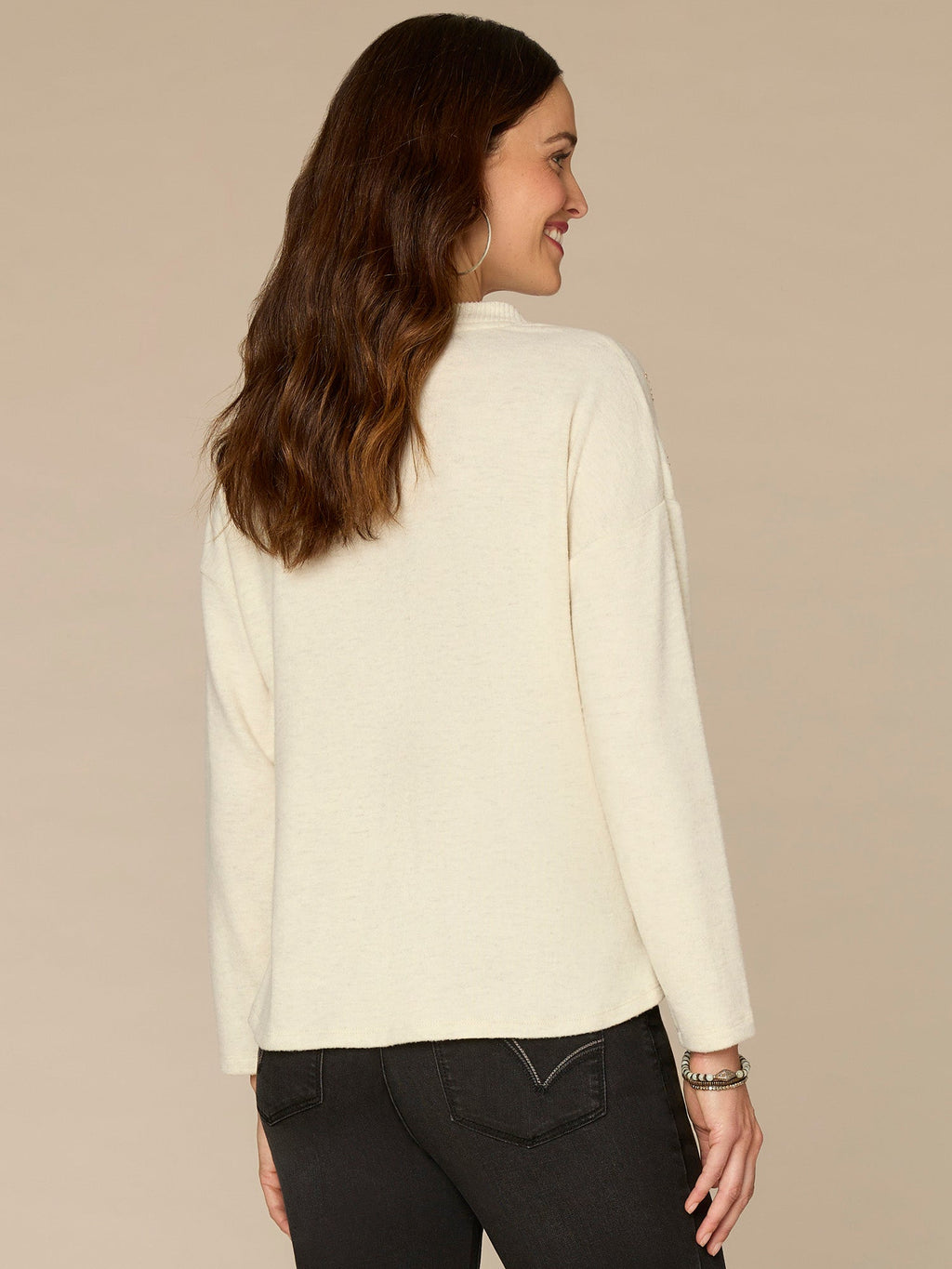 Long Sleeve V-Neck Knot Hem Knit Top with Beaded Floral Embroidery